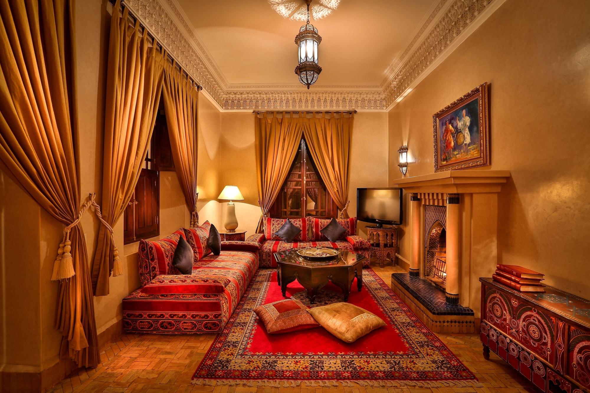 Riad Kniza Marrakesh Eksteriør bilde A Moroccan living room
