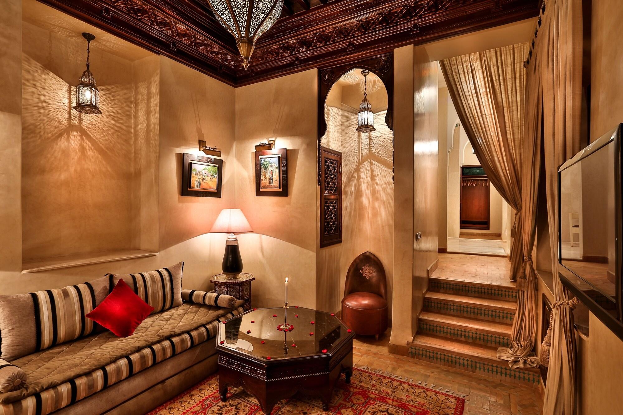 Riad Kniza Marrakesh Eksteriør bilde Interior of a Moroccan house