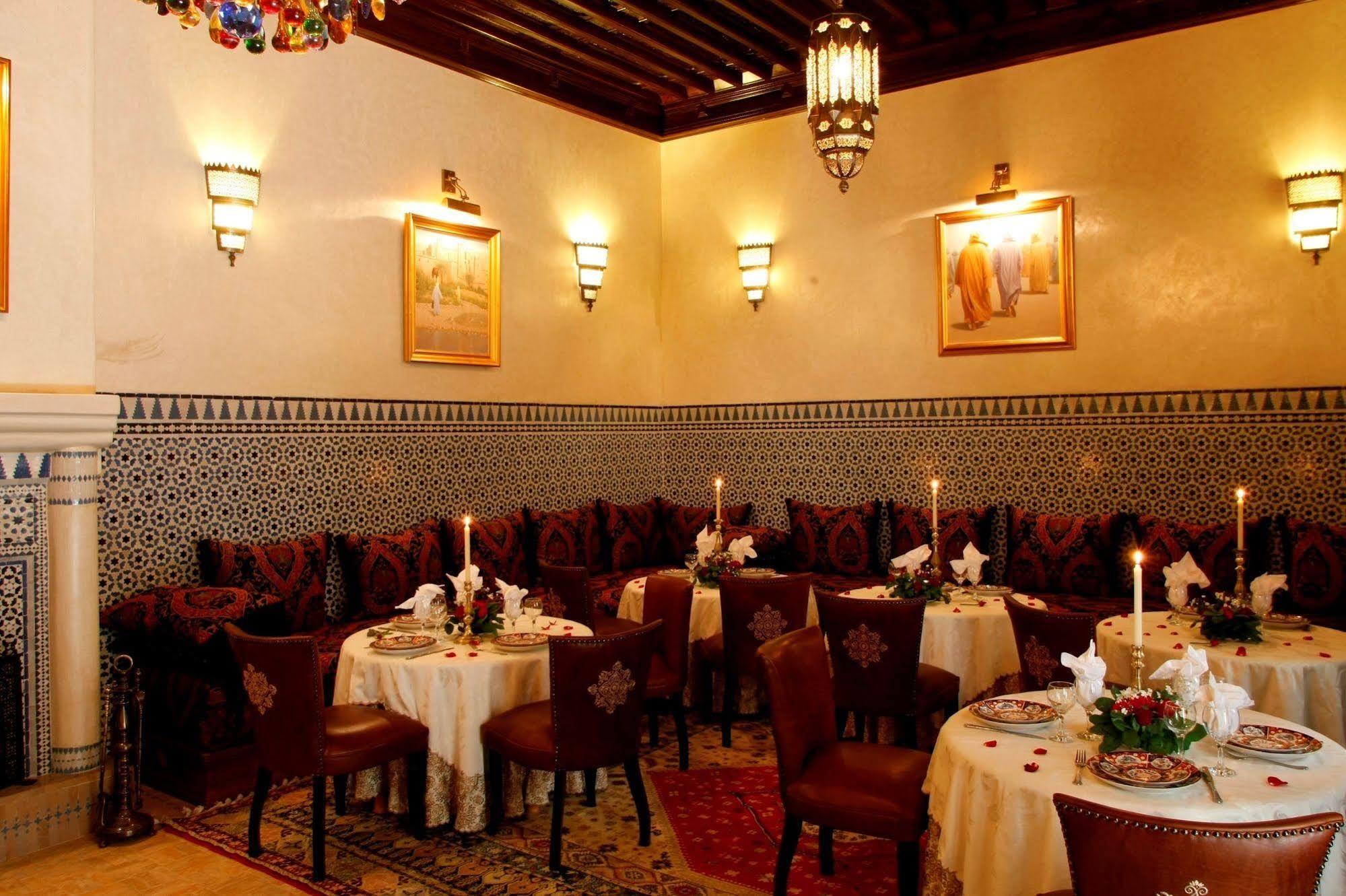 Riad Kniza Marrakesh Eksteriør bilde Restaurant in Marrakech