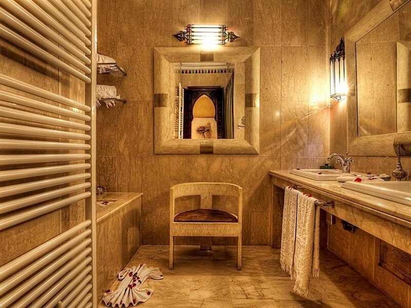 Riad Kniza Marrakesh Eksteriør bilde Bathroom